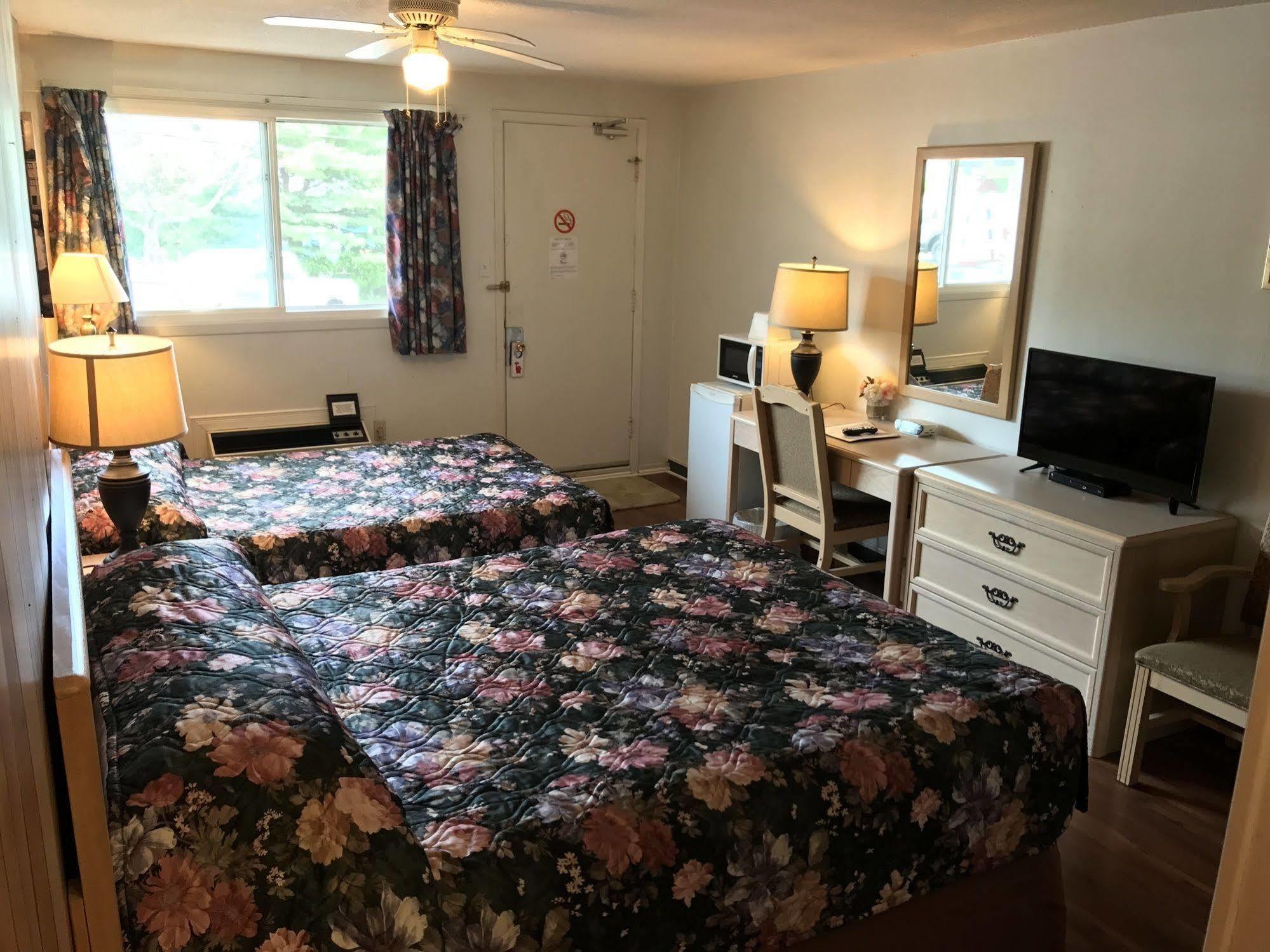Lake City Motel Dartmouth Kültér fotó