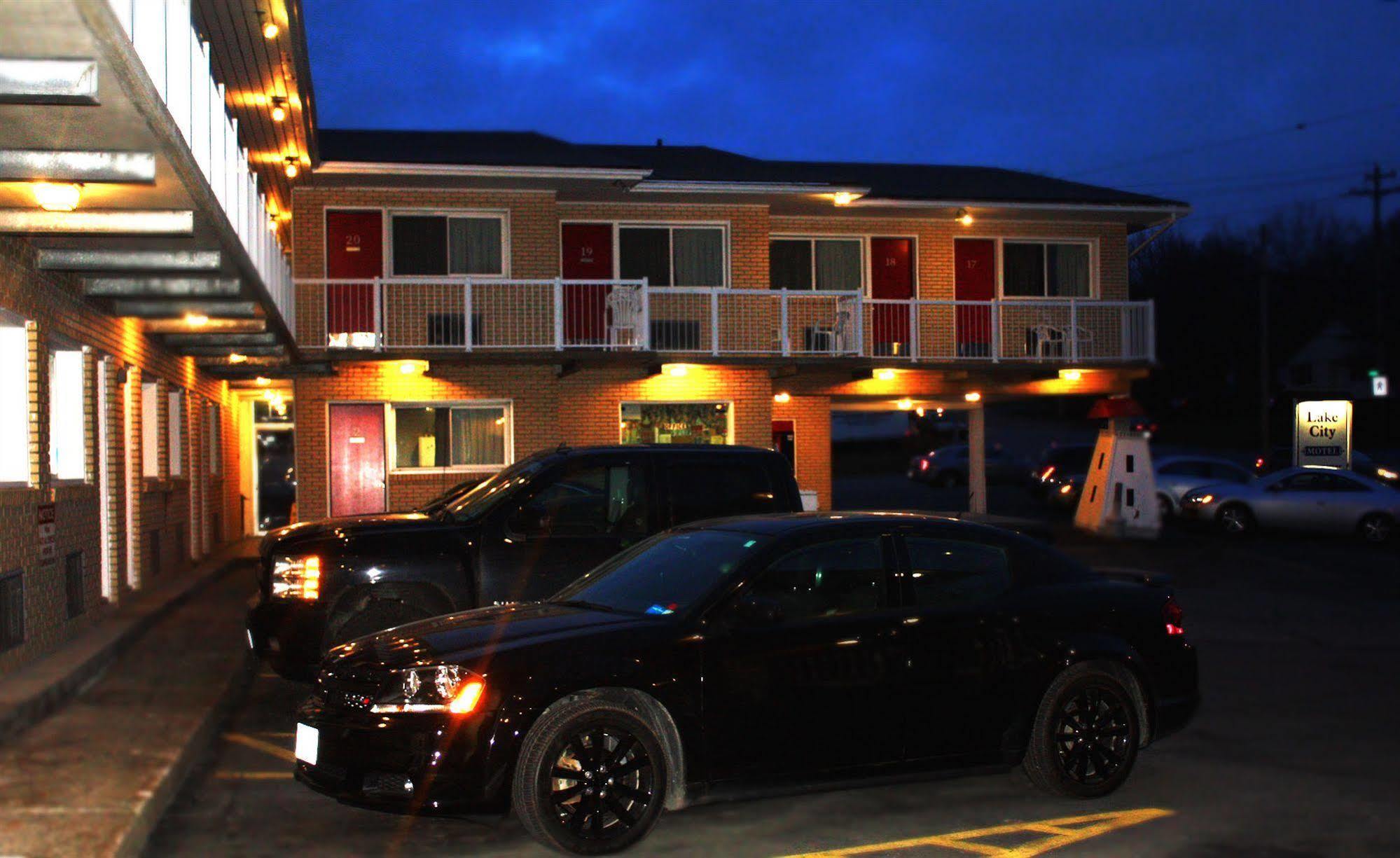 Lake City Motel Dartmouth Kültér fotó