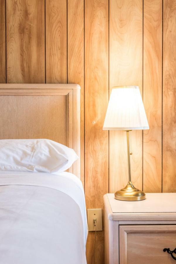 Lake City Motel Dartmouth Kültér fotó