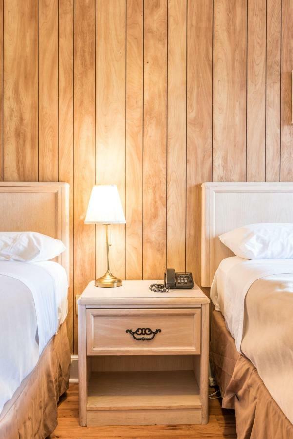 Lake City Motel Dartmouth Kültér fotó